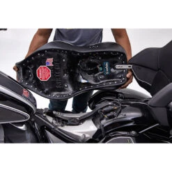 Corbin BMW-R18-TC-DT-E Dual Touring Seat, Heated For BMW R 18 Transcontinental (2022-) -Givi Store corbin bmw r18 tc dt dual touring seat image14