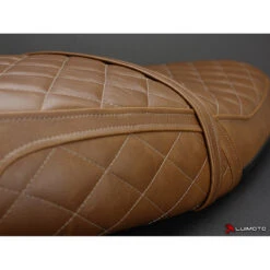 Luimoto 10143101 Modern Diamond Rider Seat Cover For Triumph Bonneville T100/T120 -Givi Store luimoto 10143101 modern diamond rider seat cover image3