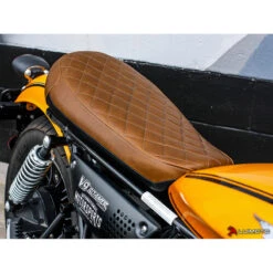 Luimoto 13081101 Vintage Rider Seat Cover For Moto Guzzi V9 Roamer (2017-) -Givi Store luimoto 13081101 vintage rider seat cover image4