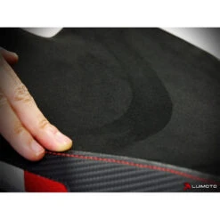 Luimoto 7021201 Team Italia Suede Passenger Seat Cover For MV Agusta F4 (2010-current) -Givi Store luimoto 7021202 team italia suede seat cover image4